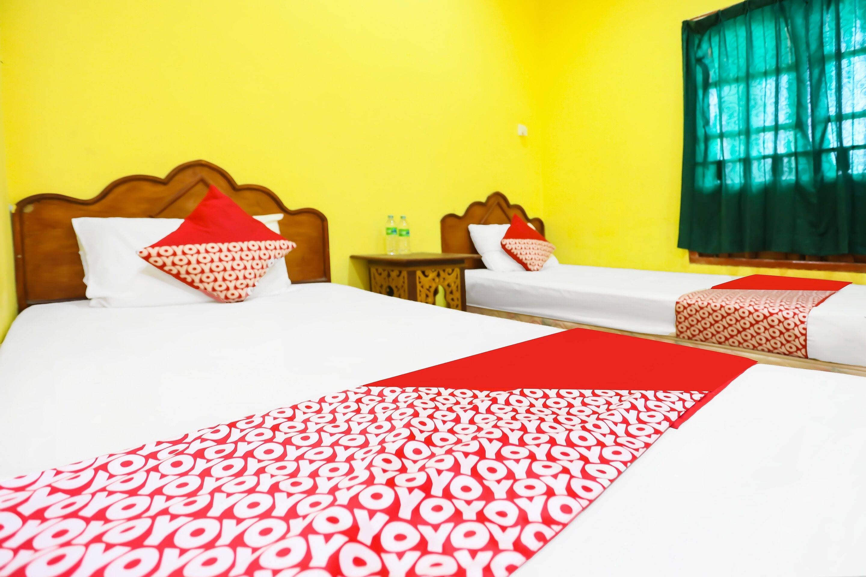 Deluxe Twin Room | Laptop workspace, free WiFi, bed sheets