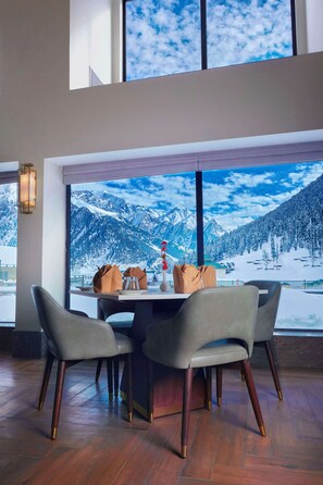 Restaurant - Radisson Hotel Sonamarg (Gund)