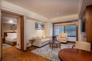 Executive Suite - Radisson Hotel Sonamarg (Gund)