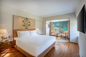 Executive Suite - Radisson Hotel Sonamarg (Gund)