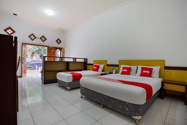 Superior Suite | 1 bedroom, bed sheets - OYO 3406 Pandu Prima Guest House Syariah (Bandung)