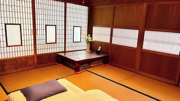 2 Schlafzimmer, Schreibtisch, Bügeleisen/Bügelbrett, kostenloses WLAN