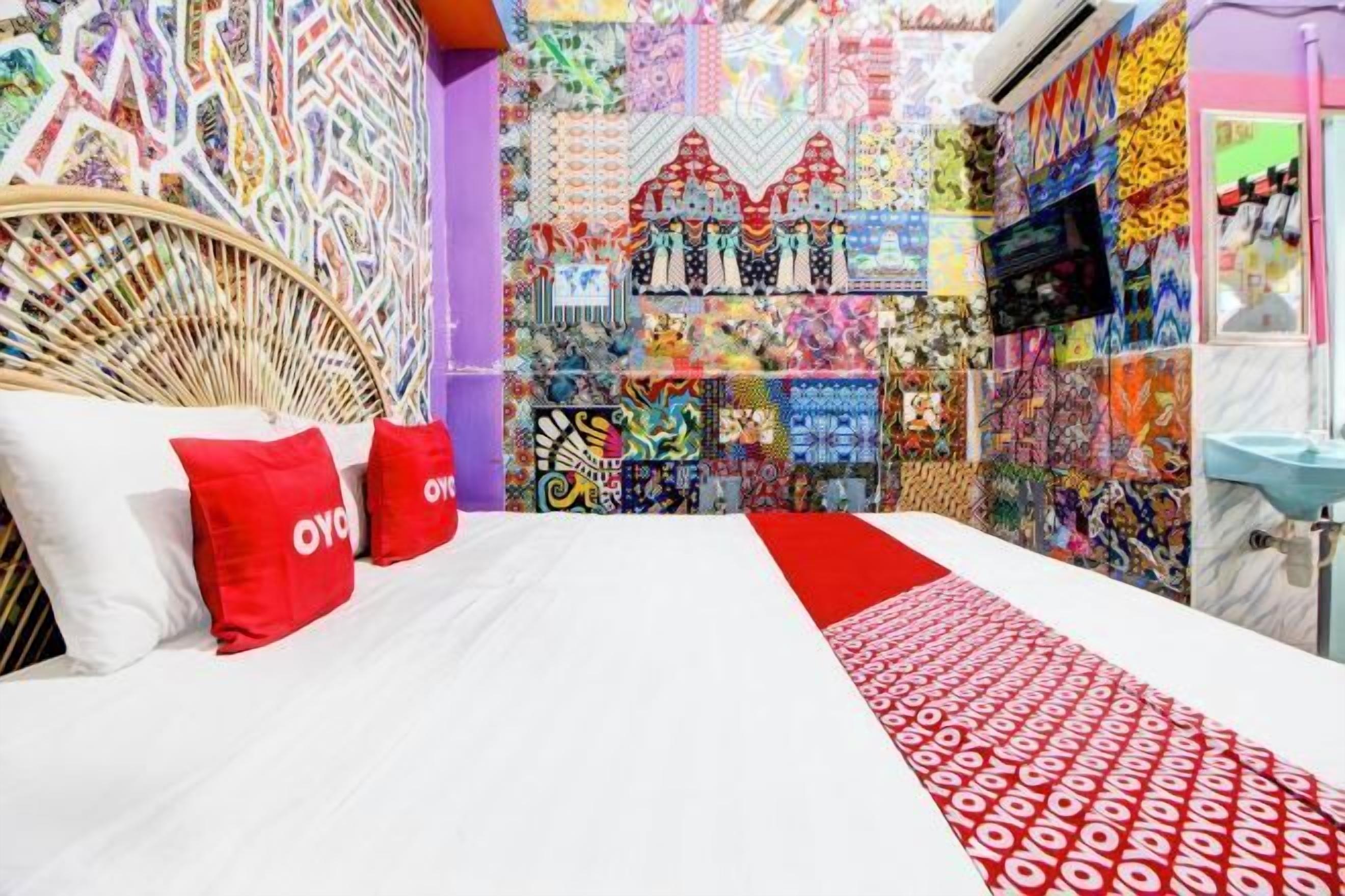 Premium bedding, free WiFi, bed sheets