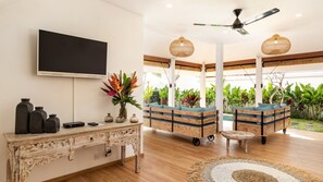 Interior - Spacious 3BR Villa W/ Garden & Pool in Bali, Bali Villa 2208 (Seminyak)