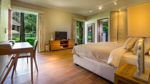 3 bedrooms, laptop workspace, bed sheets