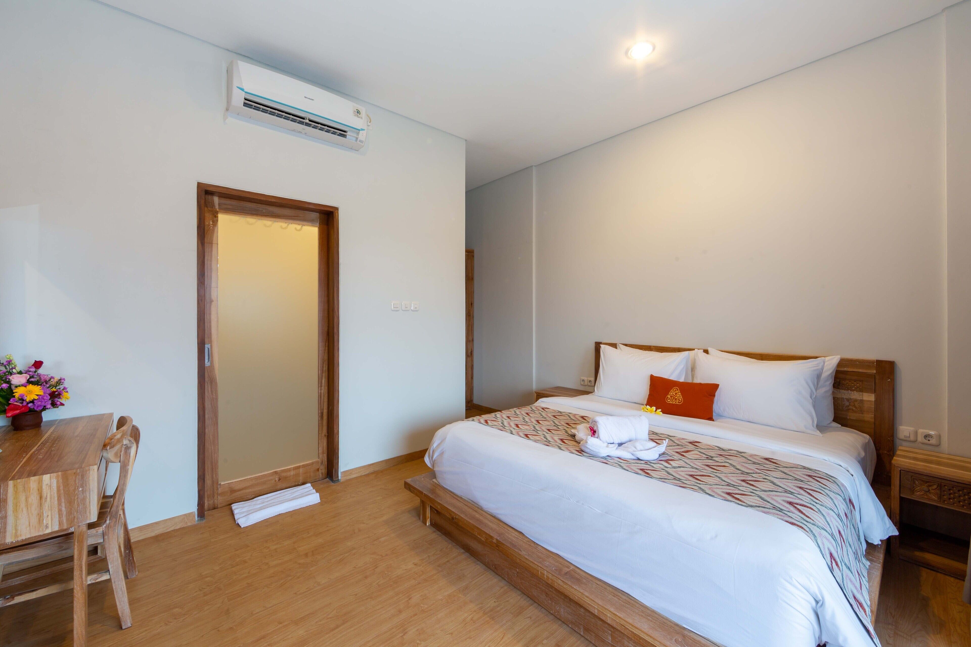 Signature Double Room | Pillow-top beds, minibar, in-room safe, desk