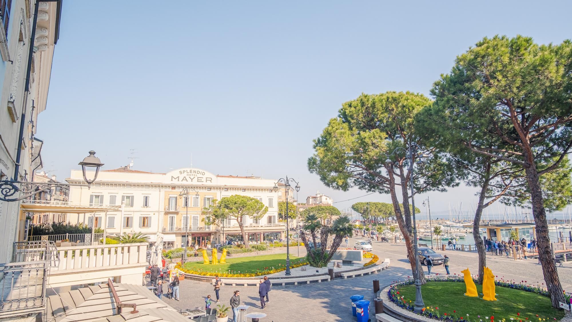 Romantic Coast View - Italian Homing