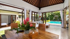 Property grounds - Perfect 2BR Villa W/ Pool & Garden, Bali Villa 2231 (Canggu)