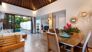 Dining - Perfect 2BR Villa W/ Pool & Garden, Bali Villa 2231 (Canggu)
