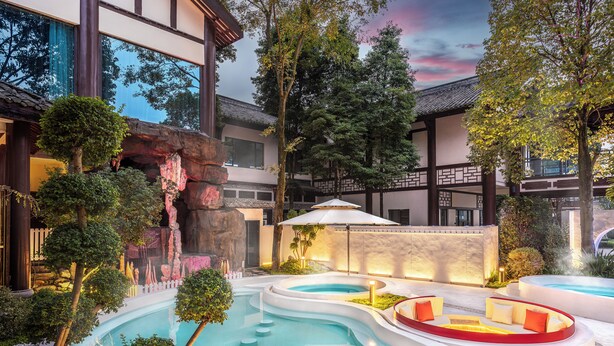 Hot springs - TELLUS. Qingchengshan Hot Spring Hotel (Chengdu)