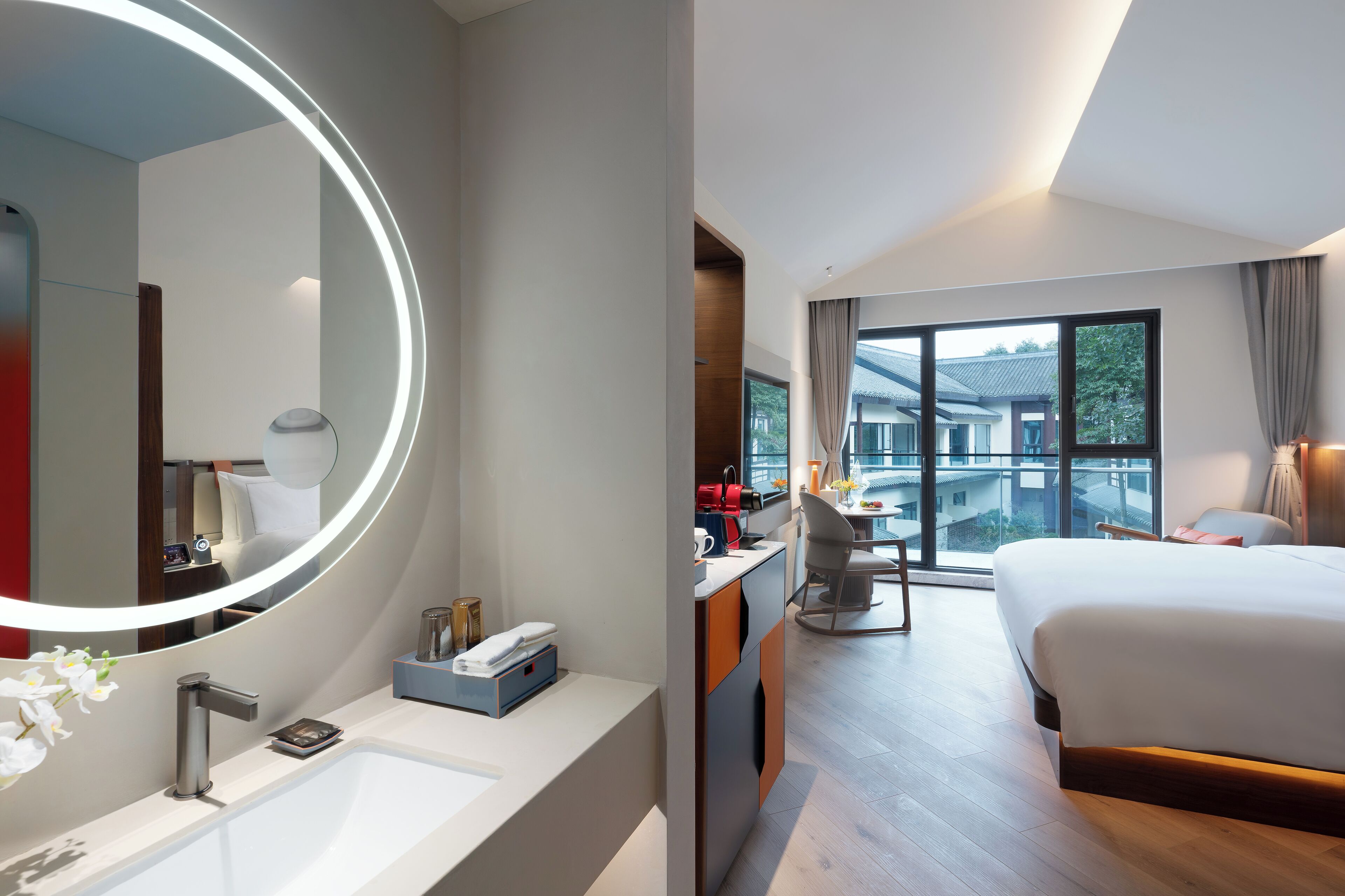 Deluxe Twin Size Room | Bathroom | Shower, rainfall showerhead, hair dryer, bathrobes