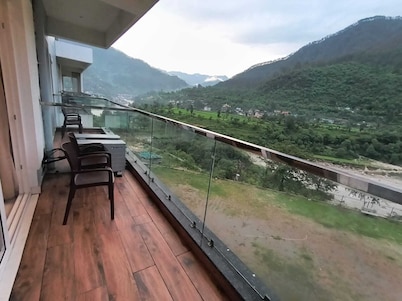 Raja Ji Hotels