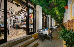 Restaurant - La Charm Hoi An Hotel & Spa (Da Nang)