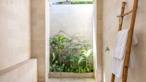 3 bedrooms, laptop workspace, iron/ironing board, bed sheets - Sunny 3BR Villa Close to Beach W/ Pool, Bali Villa 2225 (Canggu)