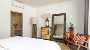 Villa (3 Bedrooms) | Fasade
