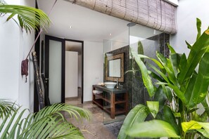 Villa (4 Bedrooms) | Property amenity - Rent a Luxury Villa in Bali Close to the Beach, Bali Villa 2016 (Seminyak)