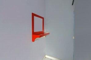 Chambre Double | Espace de travail pour ordinateur portable, draps fournis