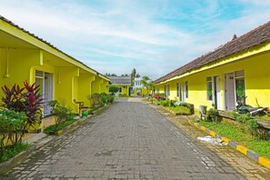 ด้านหน้าที่พัก