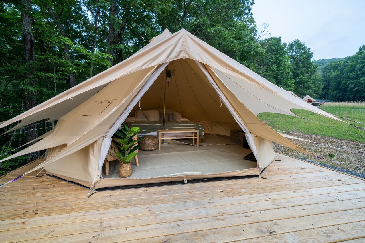 Glamping at Firefly Ridge - Hemlock King Bed