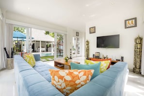 Living area - Your Luxury 5 Star Villa in Seminyak, For Less Than the Price of a Hotel, Villa Bali 2062 (Seminyak)
