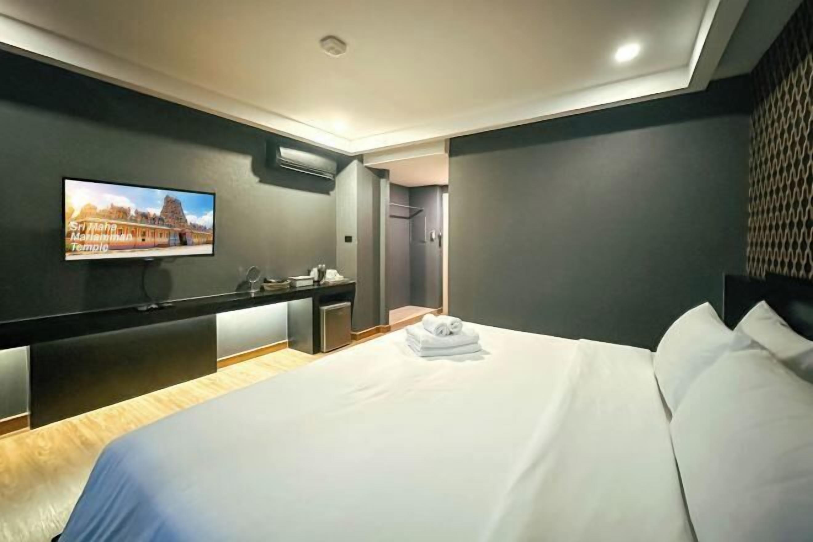 Minibar, in-room safe, desk, blackout drapes