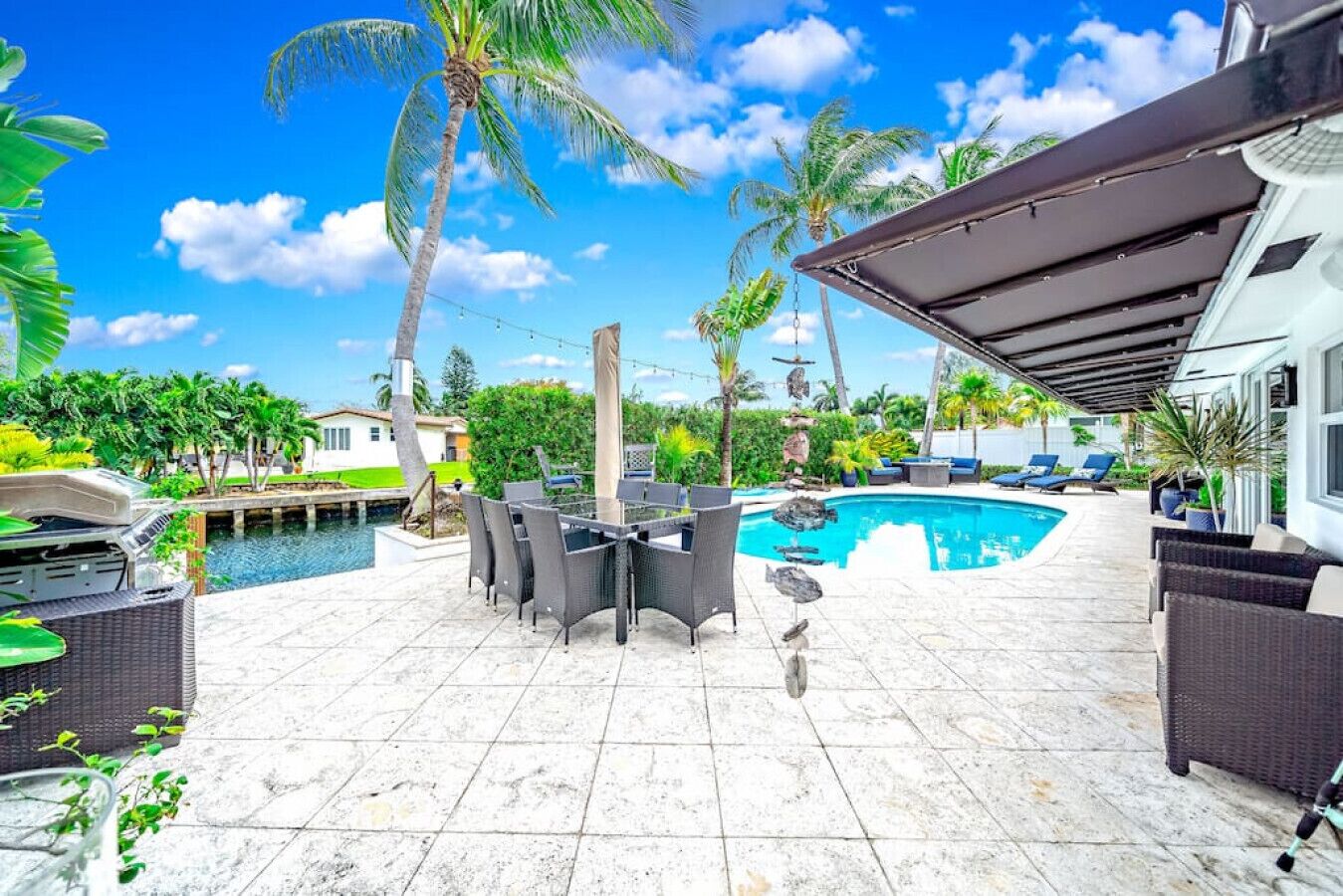 Heated Pool! Waterfront+Kayak! 1 Mile To Beach!