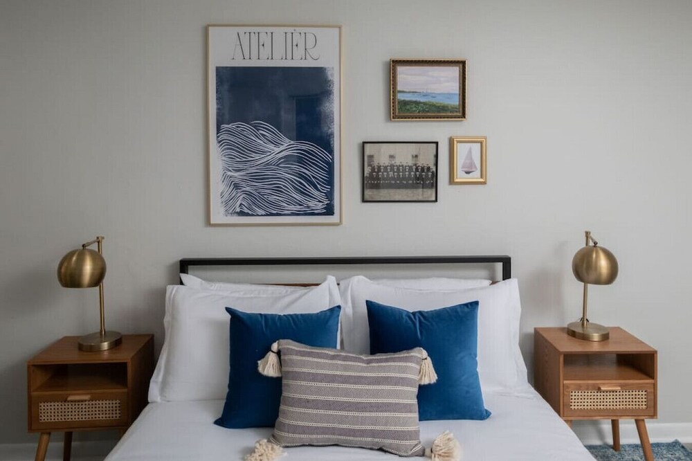 The Pratt Studio · Near Mystic, Casinos + USCGA