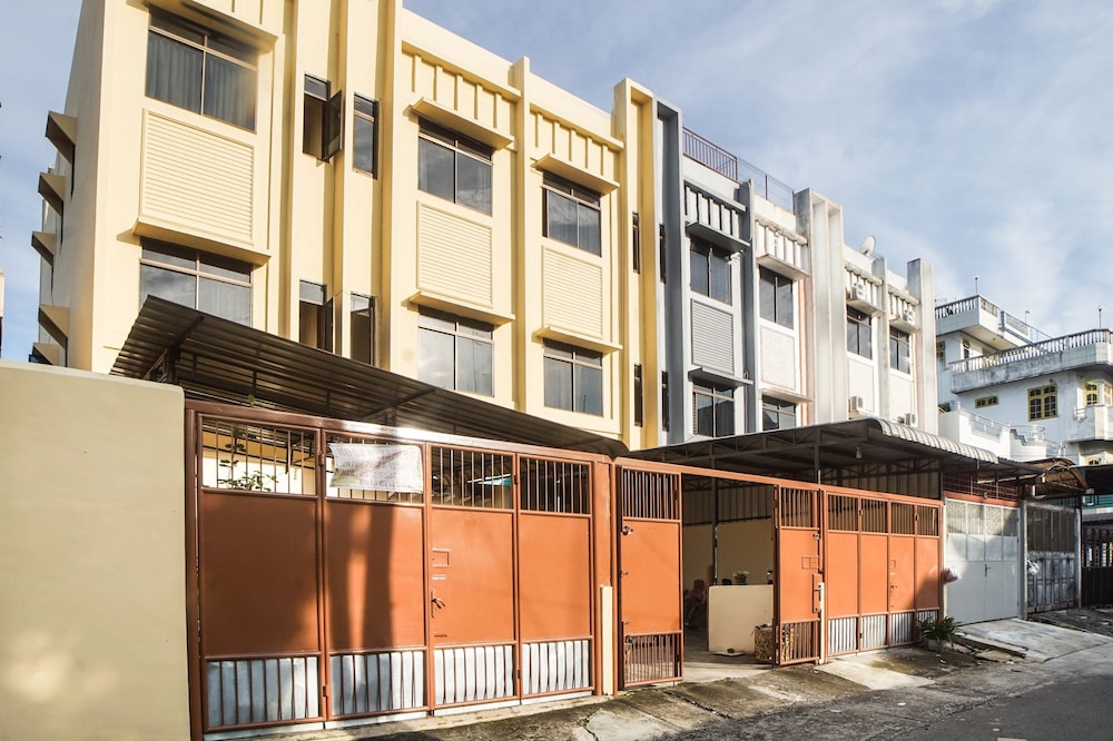 SPOT ON 91977 Kost Ketapang Syariah