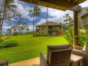 Property grounds - Ground Floor Retreat W/Kitchen - Kaha Lani 115 (Lihue)