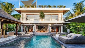 Villa (4 Bedrooms) | Servicio de la propiedad