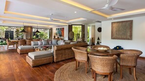 Dining - Modern 4BR Villa W/ Pool & Balcony, Bali Villa 2220 (Kerobokan)