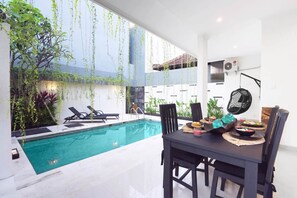 Private kitchen - Gorgeous 9BR Villa With Pool, Bali Villa 2224 (Canggu)