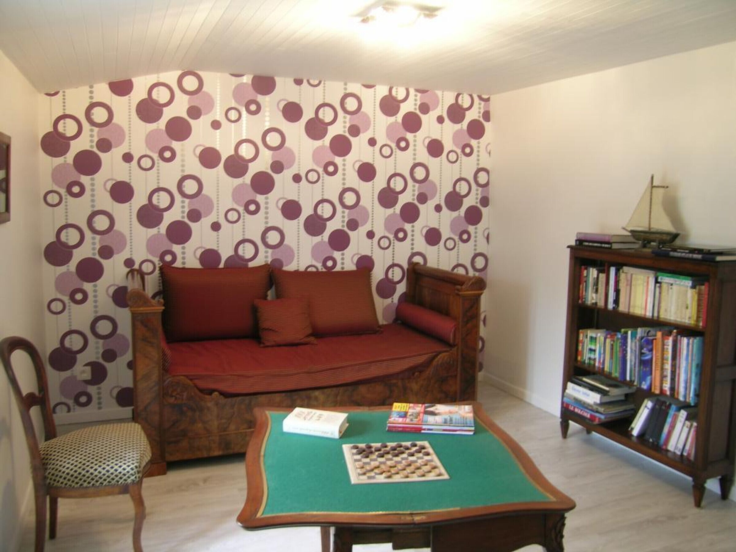 Gite Saint-Priest-d'Andelot, 2 bedrooms, 4 persons
