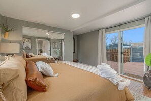 5 camere, una scrivania, ferro/asse da stiro, culla da viaggio