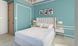 Premium Apartment, 1 Bedroom - Aya - Canal View From this 1BR in Jumeirah Gate Tower 1 (Dubai)