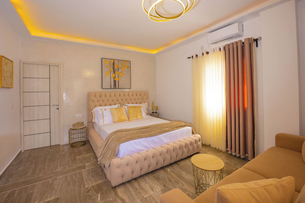 Junior-Studiosuite | Hochwertige Bettwaren, Tempur-Pedic-Betten, Minibar