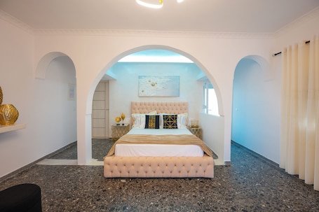 Ropa de cama de alta calidad, colchones Tempur-Pedic y minibar