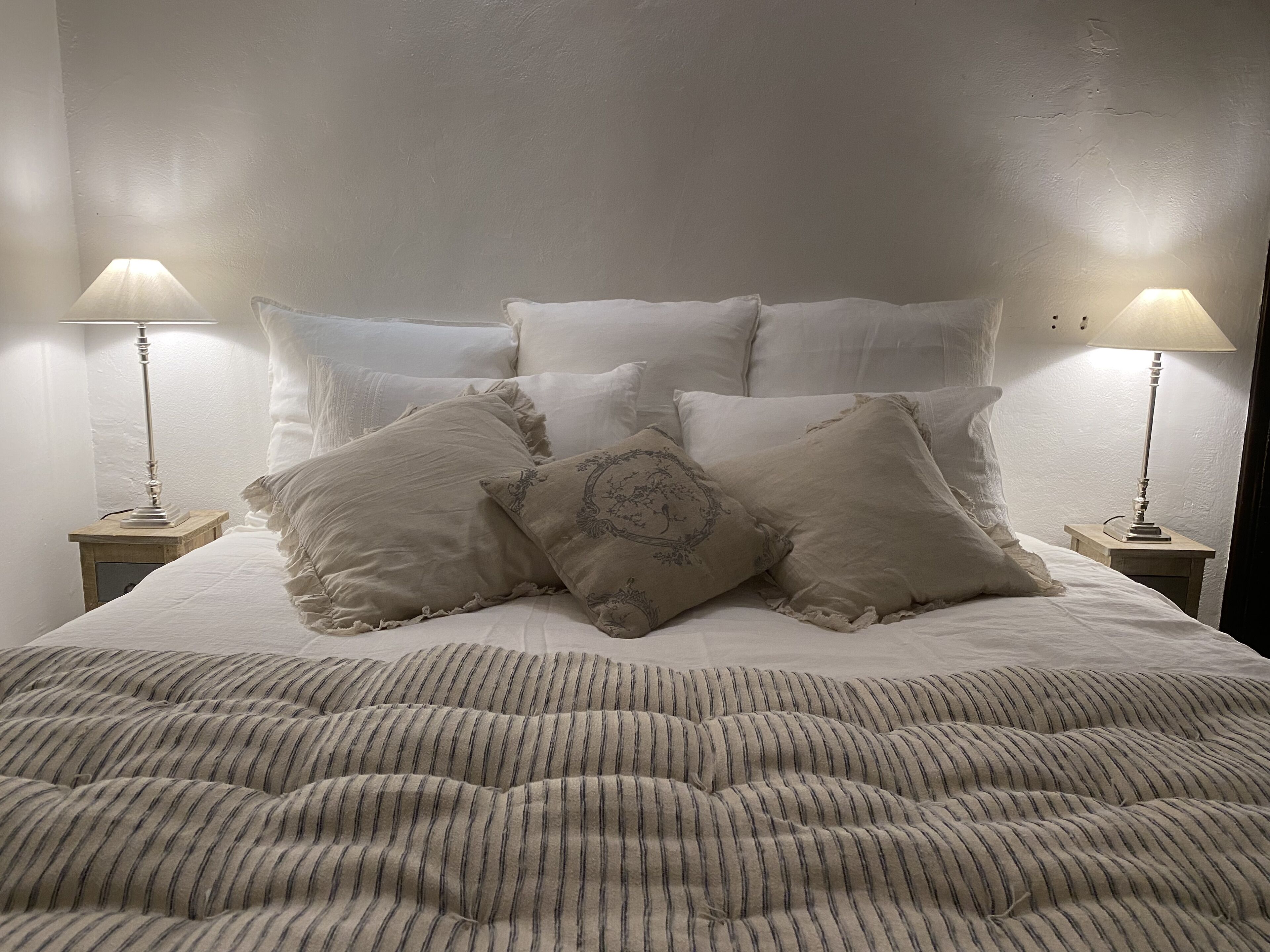 6 chambres, Wi-Fi, draps fournis