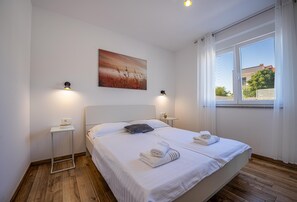 4 soveværelser, pengeskab på værelset, strygejern/strygebræt