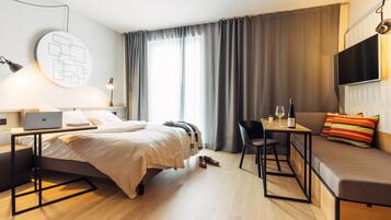 Monolocale Standard | Una cassaforte in camera, ferro/asse da stiro