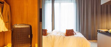 Standard Double or Twin Room | In-room safe, iron/ironing board, free cribs/infant beds, free WiFi