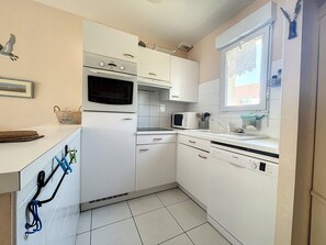 Microondas, horno, lavavajillas y tostadora
