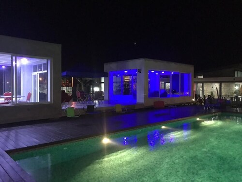 Magnifique Chambre Avec Piscine à 5min de la Plage