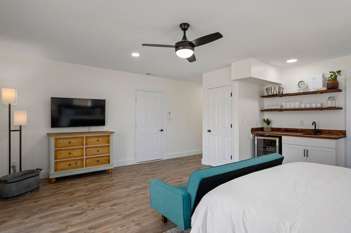 Bayside Studio Retreat | Hot Tub