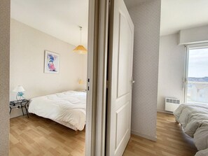 2 bedrooms