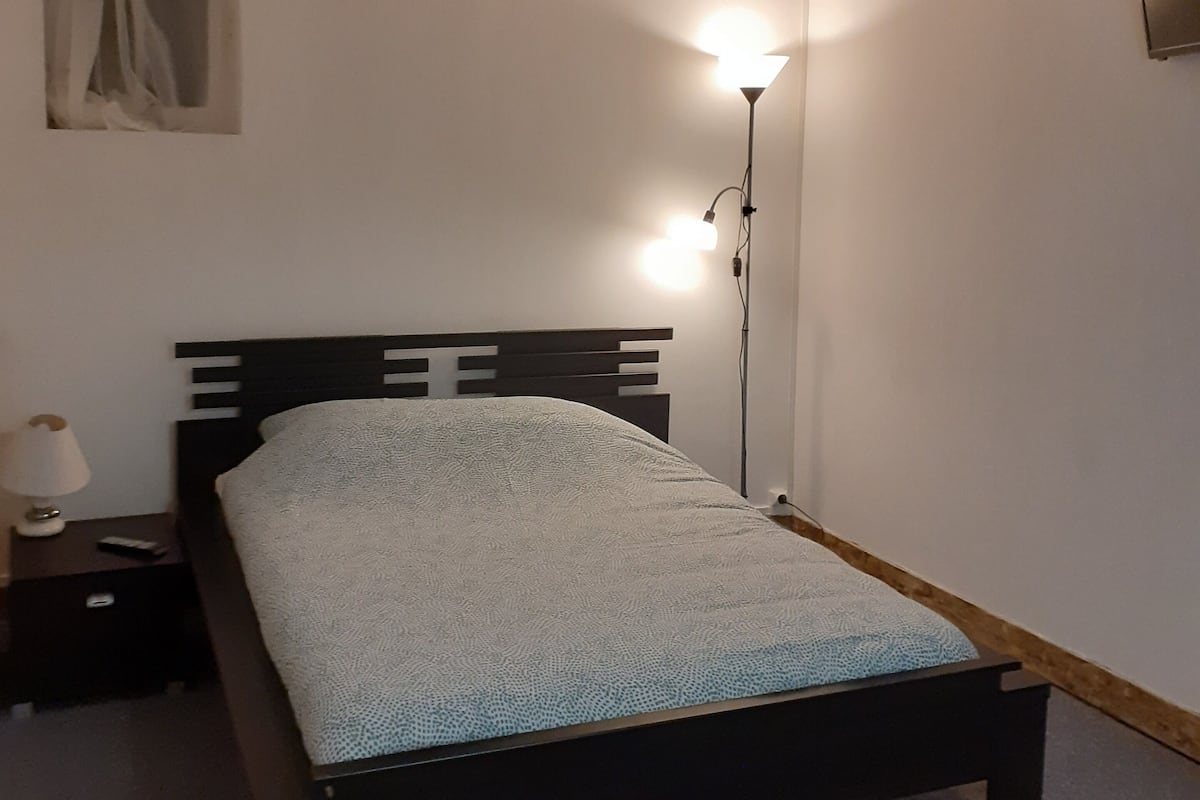 Classic Double Room | WiFi (free), individually decorated, bed sheets