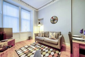 Smart TV - Edinburgh Luxury Central Apartment w/ Free Parking (Edinburgh)