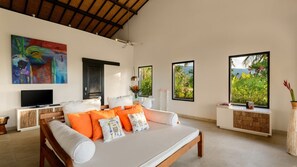 3 bedrooms, laptop workspace, iron/ironing board, bed sheets - Lovely 3BR Villa W/ Amazing Pool & Sea Views, Bali Villa 2235 (Sukasada)