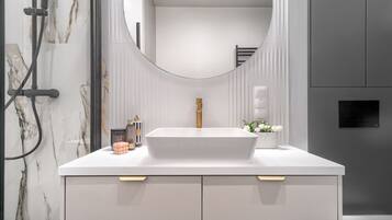 Apartment | Bathroom