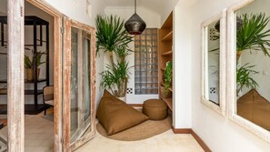 Villa (4 Bedrooms) | Property amenity - Cozy 4BR Villa With Amazing Pool Area, Bali Villa 2210 (Seminyak)